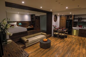 Luxury Studio | Premium bedding, down comforters, minibar, in-room safe - Hanoi AN Residence (Van Mieu - Quoc Tu Giam)