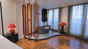 Luxe appartement, uitzicht op de stad | Extradiep bad