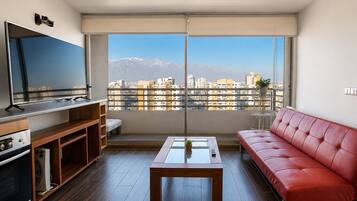Comfort Apartment, Balcony, Mountain View | Living area