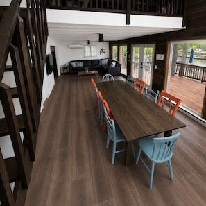 Dining - Lakefront Family Retreat, Sleeps 10, Private Dock, Quiet Cove With Boat Ramp (Roach)