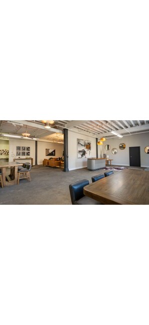 Lobby - The Hostel KC (Kansas City)