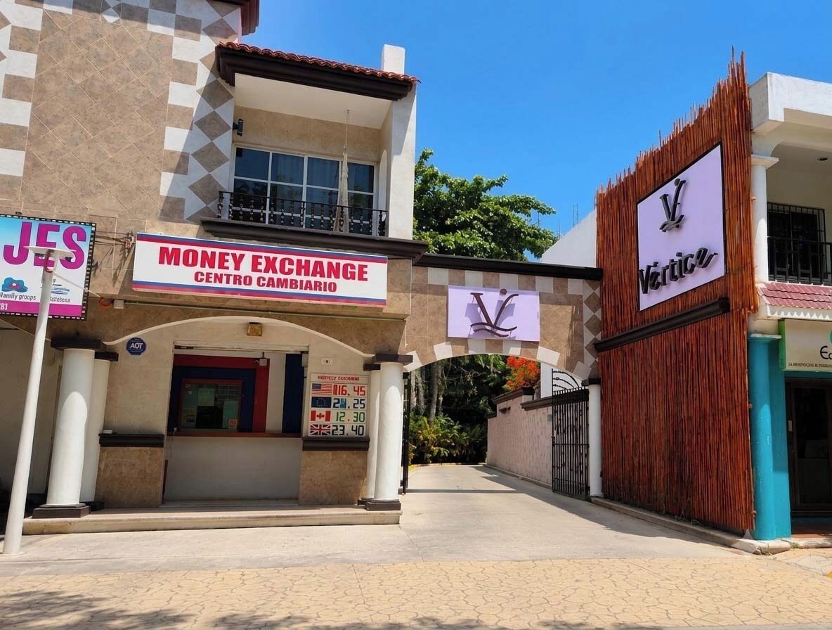 Vista frontal de la propiedad