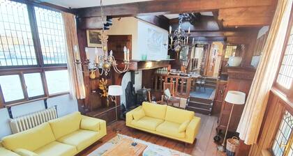 Historic Houseboat Stay for 7