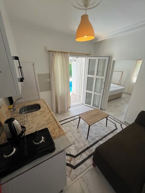 1 slaapkamer, een strijkplank/strijkijzer, gratis wifi, beddengoed