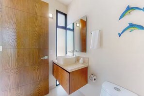 Shower, hair dryer, towels, soap - Cozy 2-bedroom Condo with Plunge Pool in Tranquil Tulum (Tulum)