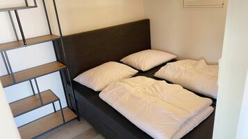 2 bedrooms