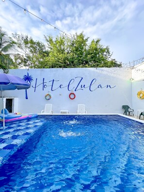 Utomhuspool