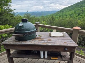 Property grounds - Perched on top with crazy views of Cherokee Mountain (Tellico Plains)
