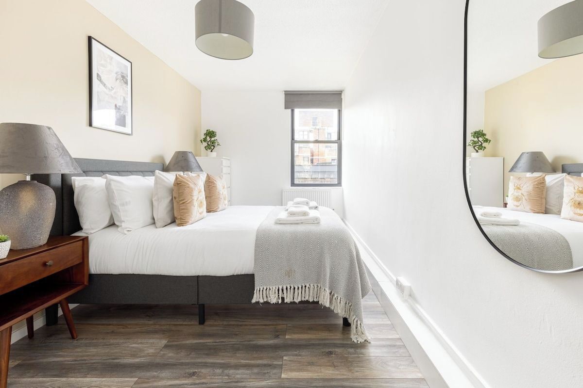 1 bedroom, iron/ironing board, Internet, bed sheets