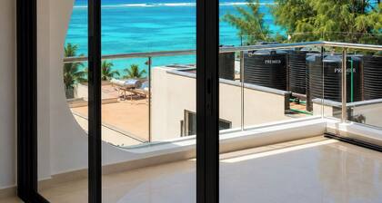 Spacious 4-BR Beach Front apartment with AC&Backup Gen in Nyali Mombasa