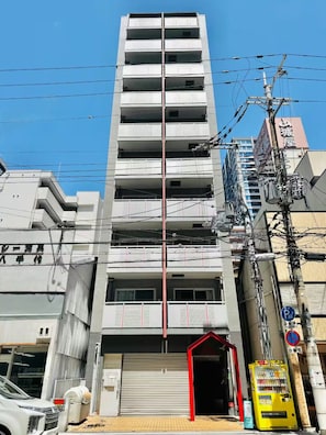 Exterior - HK House (Osaka)