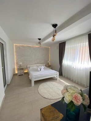 Family Apartment, Partial Sea View | Blackout curtains, soundproofing, iron/ironing board, free WiFi - Dzaleta Boutique Suites & Pool (Sveti Stefan)