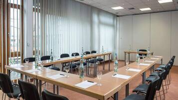 House | Meeting facility
