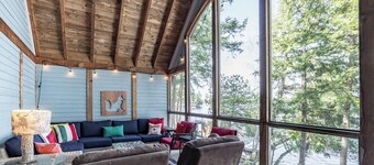 6 bed 5 bath cottage on Lake Rosseau