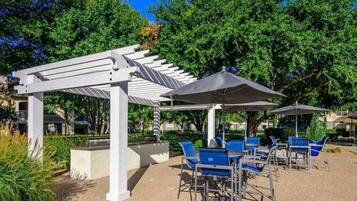 Tempat makan outdoor