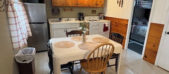 Adorable 2-bedroom cabin North of Bemidji