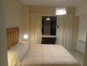 Iron/ironing board, internet, bed sheets