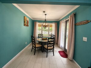 Dining - 3-bedroom Douglasville Oasis (Douglasville)