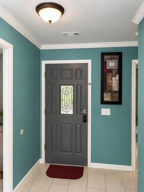 Interior - 3-bedroom Douglasville Oasis (Douglasville)