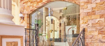 PALMERAS PYRAMIDS HOTEL