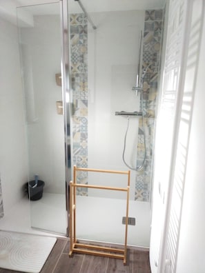 Bruser, Toiletpapir