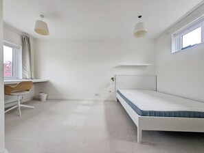 Bed sheets - Lovely family home in amazing Bath (Bath)