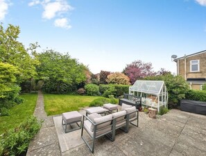 Terrace/patio - Lovely family home in amazing Bath (Bath)