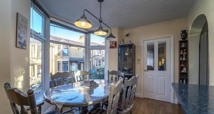 Rare find in Historical Lancaster - 5 mins walk from city centre