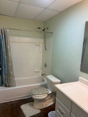 Towels, toilet paper - 3 bedroom apartment in downtown Belgrade (Belgrade)