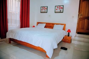4 habitaciones, tabla de planchar con plancha y wifi gratis 