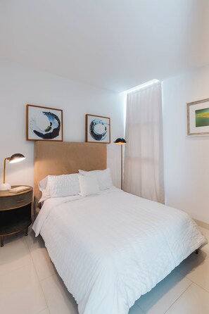 3 chambres, fer et planche à repasser, Wi-Fi gratuit, draps fournis