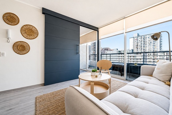 Standard Suite | Premium bedding, down comforters, iron/ironing board, WiFi (free)