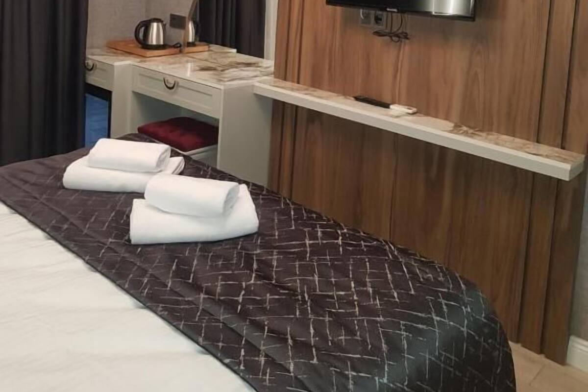 In-room safe, desk, soundproofing, iron/ironing board