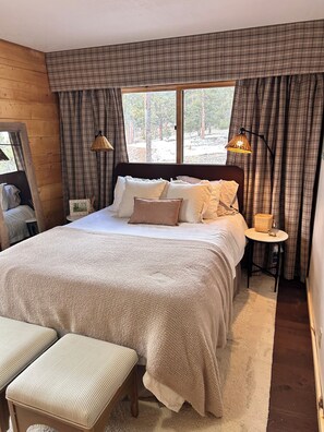 2 quartos, escrivaninha, Wi-Fi (sobretaxa), roupa de cama