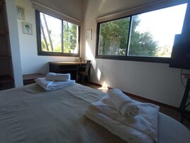 Cabana, sacada, vista para o parque | Cofres nos quartos, Wi-Fi de cortesia