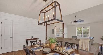Lake Life Chapin Retreat, Sleeps 7, King Bed
