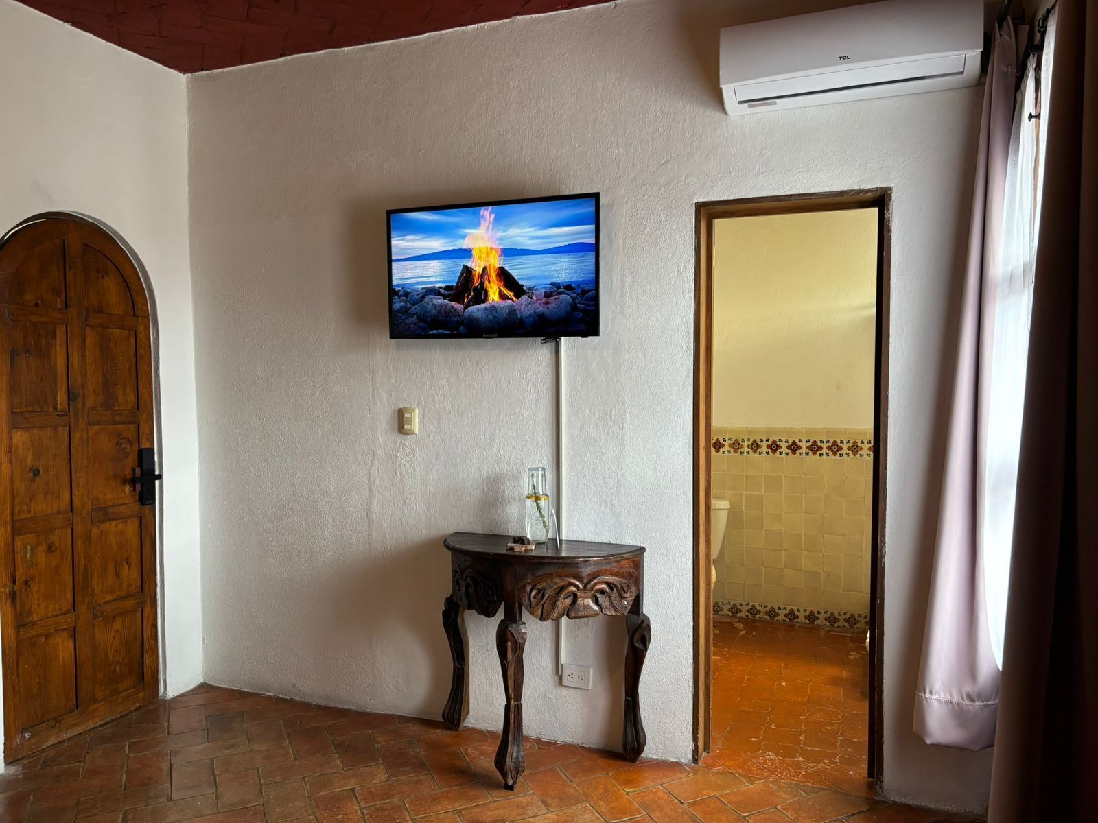 Deluxe Suite, Balcony, Courtyard View | In-room safe, blackout drapes, iron/ironing board, free WiFi