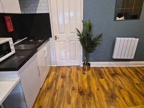 Private kitchen - 3 min walk to tube for central London (London)