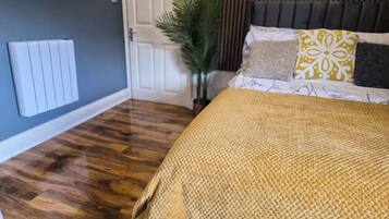 1 bedroom, iron/ironing board, WiFi, bed sheets