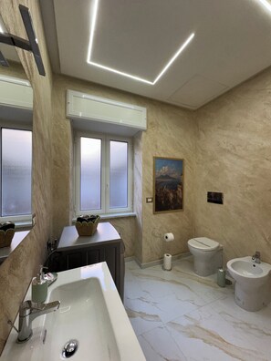 Unclassified image, 5 of 14, button - Parthenope Vibes - Vacation Rental in Naples (Napoli)