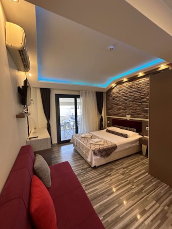 Free WiFi. Hotel Falcon Home