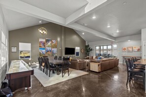 Interior - Private Pool, Spa & Firepit near Zion - 5 Bed 6 Bath Ensuite (Hurricane)