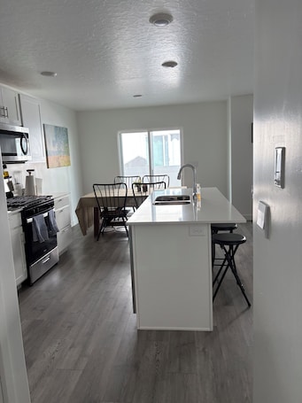 Private kitchen. Beautiful 5-bedroom townhome
