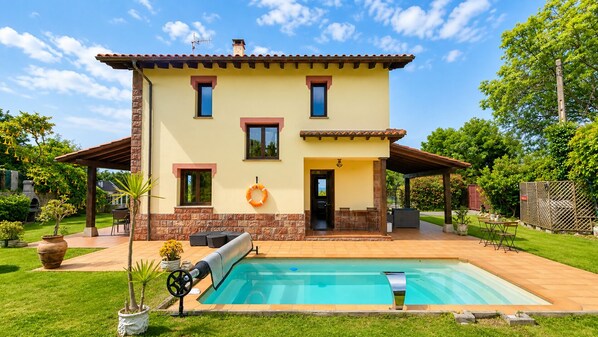 Pool - Vrbo Property (Llames De Pria)