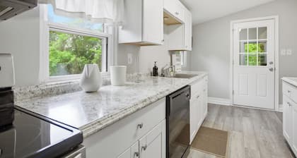 Charming Cottage Home in Wilmington
