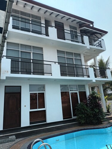 The Kumatha Residence ,1st Floor one bedroom apartment ,350m to beach/pool view