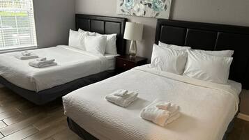 3 bedrooms, iron/ironing board, WiFi, bed sheets