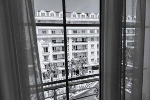 Interior - Grand Blue Fafa Resort (Golem)