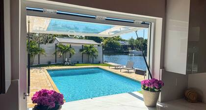 New Luxury Waterfront Villa - Pool • Beach • Casino