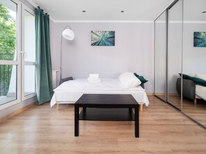 Iron/ironing board, WiFi, bed sheets - Łódź Widzew Homely Apartment (Łódź)